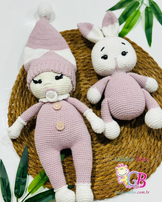 Sevimli Tavşan & En Yakın Arkadaşım Amigurumi