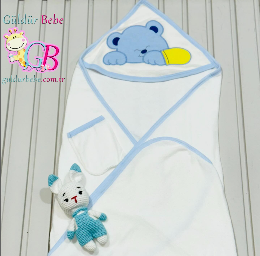 Uyuyan ayıcık desenli keseli bebek havlu
