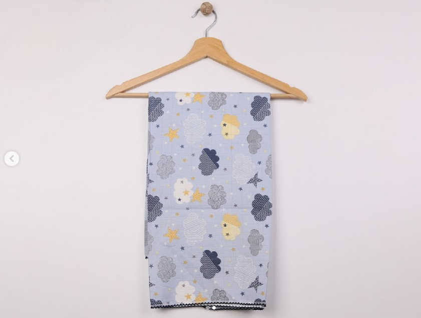 Bulut desenli muslin bebek battaniye